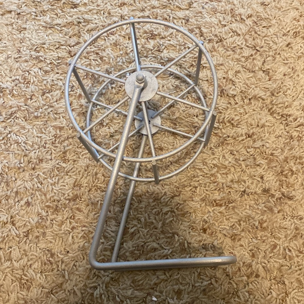 Metal Spinning Photo Frame - Picture 5 of 6